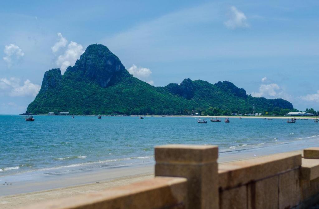De Hostel Prachuap Khiri Khan Eksteriør billede