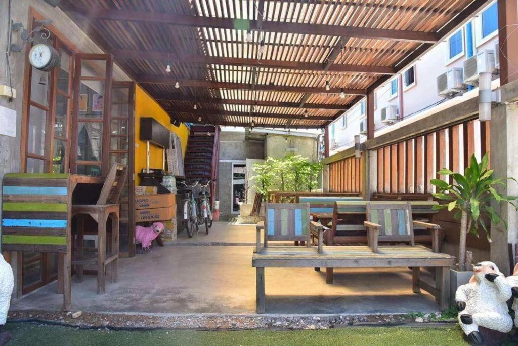 De Hostel Prachuap Khiri Khan Eksteriør billede